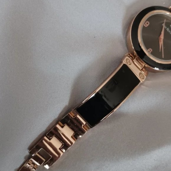 Kim Rogers black and gold bracelet watch timepiece love screw model 62136 - Picture 2 of 7